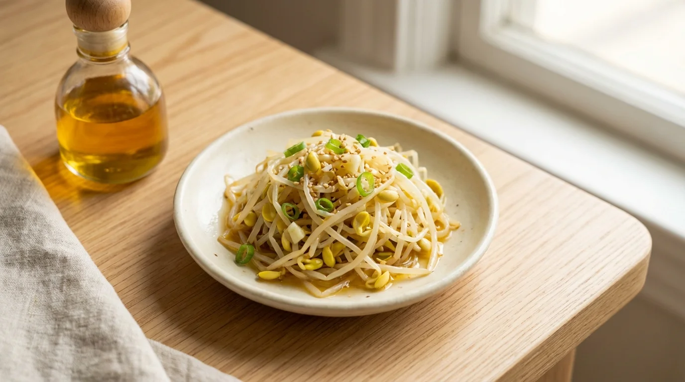 Kongnamul Muchim : Salade de Pousses de Soja Assaisonnées